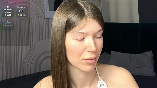 Snapshot of viviann_evans chatting on 02.27.25 viviann evans online show from 02.27.25