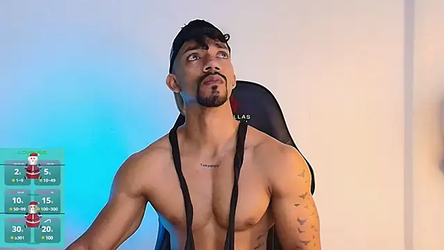 Snapshot of Manolo_Hot1 chatting on 01.08.25 Manolo Hot1 online show from 01.08.25