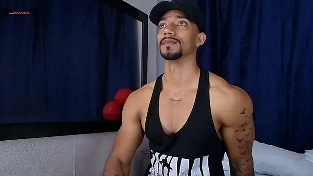 Snapshot of Manolo_Hot1 chatting on 02.03.25 Manolo Hot1 online show from 02.03.25