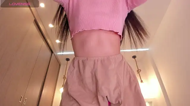 Snapshot of ambar-adaams chatting on 01.23.25 ambar-adaams online show from 01.23.25