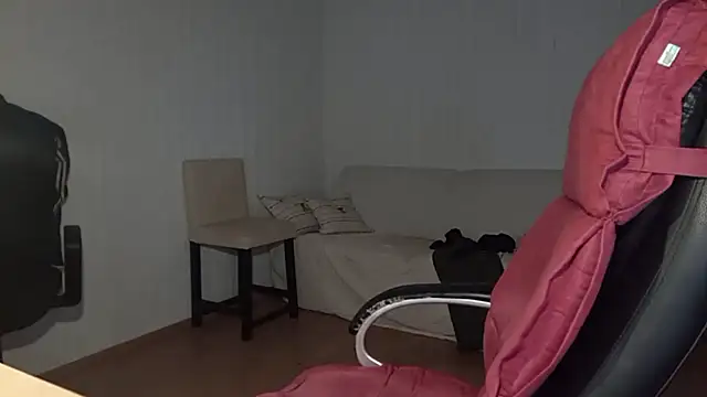 Snapshot of Rainfish chatting on 10.15.25 Rainfish online show from 10.15.25