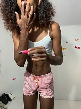 lau sil online show from 03.15.26