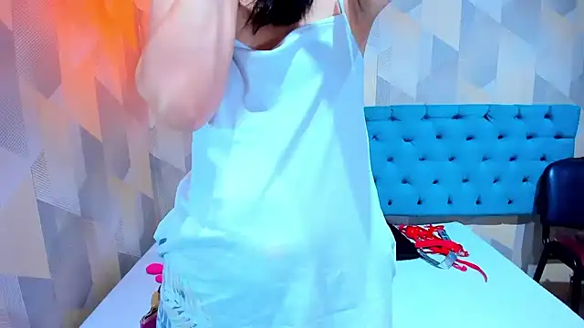 AdaFawxx online show from 05.04.26
