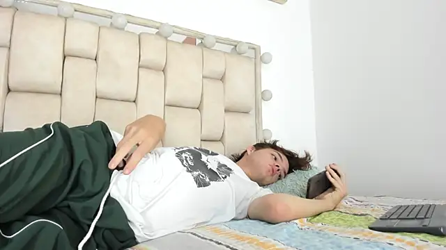 Snapshot of daniel_hot03 chatting on 11.06.25 daniel hot03 online show from 11.06.25