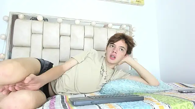 Snapshot of daniel_hot03 chatting on 11.19.25 daniel hot03 online show from 11.19.25