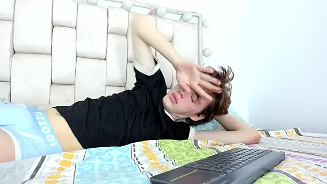 Snapshot of daniel_hot03 chatting on 11.29.25 daniel hot03 online show from 11.29.25