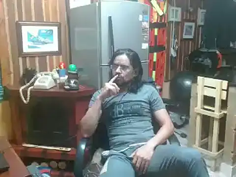 Snapshot of Dr_Pocholate84 chatting on 01.15.25 Dr Pocholate84 online show from 01.15.25