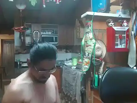 Snapshot of Dr_Pocholate84 chatting on 01.27.25 Dr Pocholate84 online show from 01.27.25