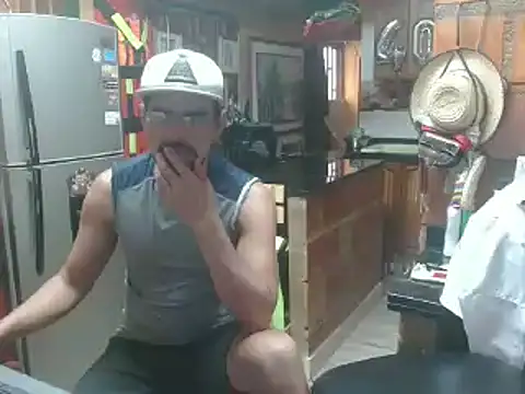 Snapshot of Dr_Pocholate84 chatting on 02.16.25 Dr Pocholate84 online show from 02.16.25