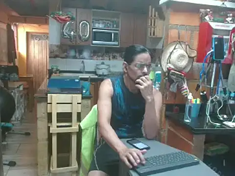 Snapshot of Dr_Pocholate84 chatting on 02.26.25 Dr Pocholate84 online show from 02.26.25