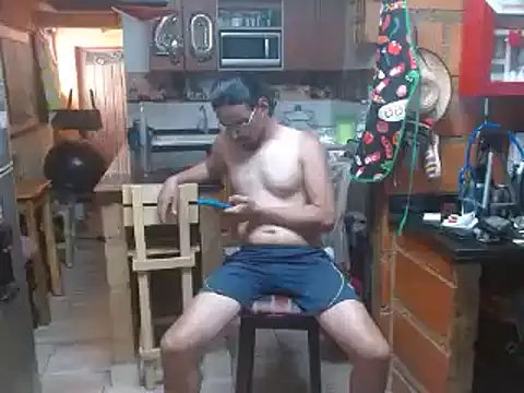 Snapshot of Dr_Pocholate84 chatting on 03.13.25 Dr Pocholate84 online show from 03.13.25