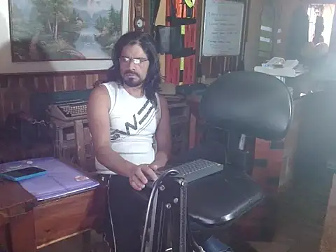 Dr Pocholate84 online show from 03.18.26