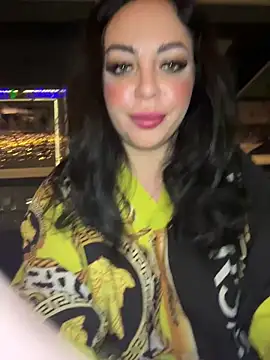 Snapshot of Chloe_Ricci chatting on 12.19.24 Chloe Ricci online show from 12.19.24