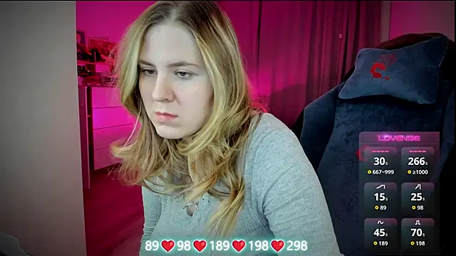 Olivia Munk online show from 11.27.25