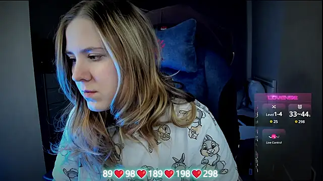 Olivia Munk online show from 11.28.25