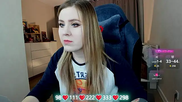 Olivia Munk online show from 02.17.26