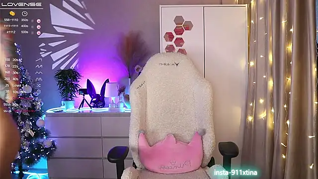 Break-me-Shake-me online show from 01.24.25