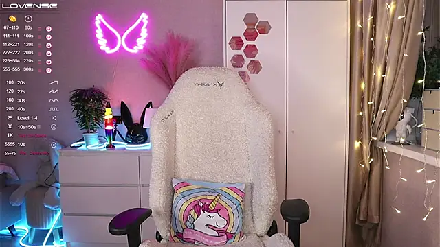 Break-me-Shake-me online show from 01.29.25