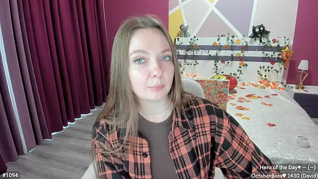 Snapshot of LizaGost chatting on 10.11.25 LizaGost online show from 10.11.25