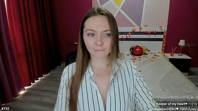 Snapshot of LizaGost chatting on 11.22.25 LizaGost online show from 11.22.25