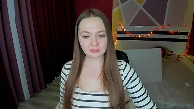 Snapshot of LizaGost chatting on 12.01.25 LizaGost online show from 12.01.25