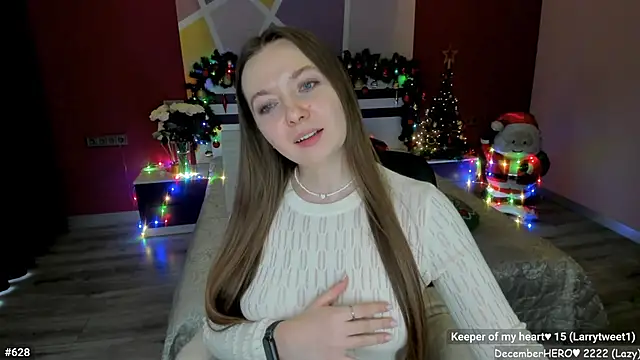 Snapshot of LizaGost chatting on 12.14.25 LizaGost online show from 12.14.25