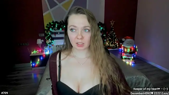 Snapshot of LizaGost chatting on 12.19.25 LizaGost online show from 12.19.25