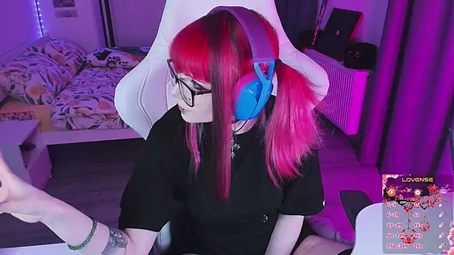 Yumi Youkai online show from 12.17.25