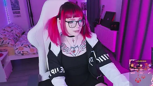 Snapshot of Yumi_Youkai chatting on 03.26.26 Yumi Youkai online show from 03.26.26