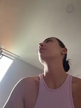 Snapshot of AnnaCastillo_ chatting on 07.04.26 AnnaCastillo online show from 07.04.26