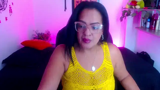 Snapshot of menfismuller2 chatting on 09.22.25 menfismuller2 online show from 09.22.25