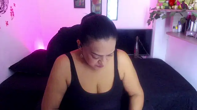 Snapshot of menfismuller2 chatting on 11.19.25 menfismuller2 online show from 11.19.25