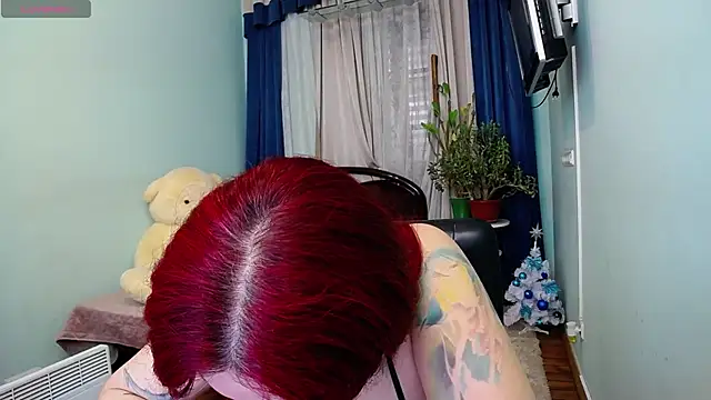 NikaLee online show from 12.24.24