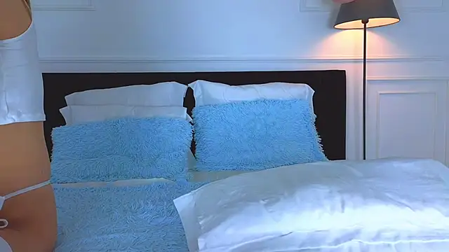 NicoleMarani online show from 01.12.25