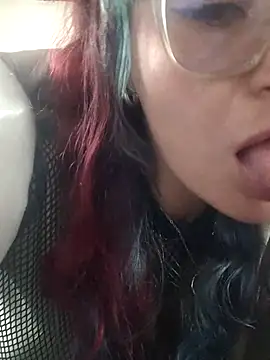 Snapshot of ERIS666 chatting on 04.29.26 ERIS666 online show from 04.29.26
