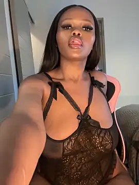 Snapshot of Neelo-Smith chatting on 12.24.24 Neelo-Smith online show from 12.24.24