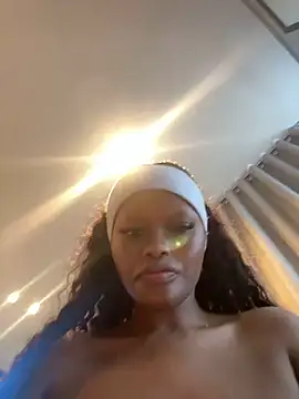 Snapshot of Neelo-Smith chatting on 01.25.25 Neelo-Smith online show from 01.25.25