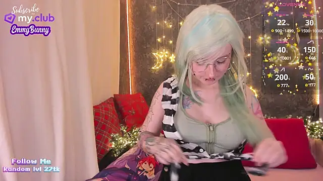 EmmyBunny online show from 12.18.24