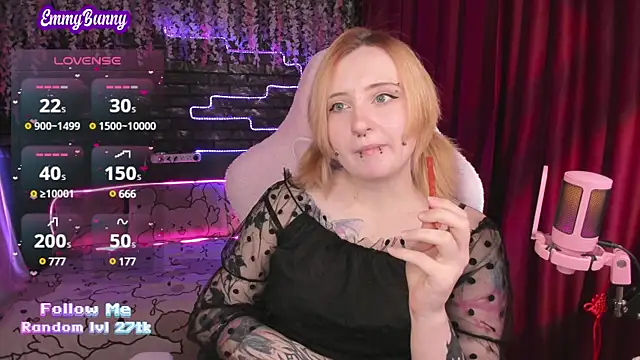 EmmyBunny online show from 03.21.25