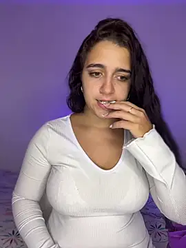 Alicia Ruiz online show from 11.14.25