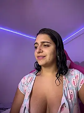 Snapshot of Alicia_Ruiz chatting on 06.11.26 Alicia Ruiz online show from 06.11.26