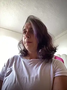 Snapshot of Alicia_Ruiz chatting on 06.18.26 Alicia Ruiz online show from 06.18.26