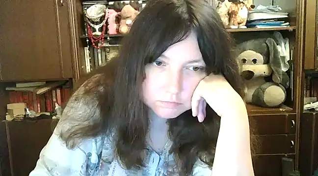 CarrieQPeach online show from 12.05.24