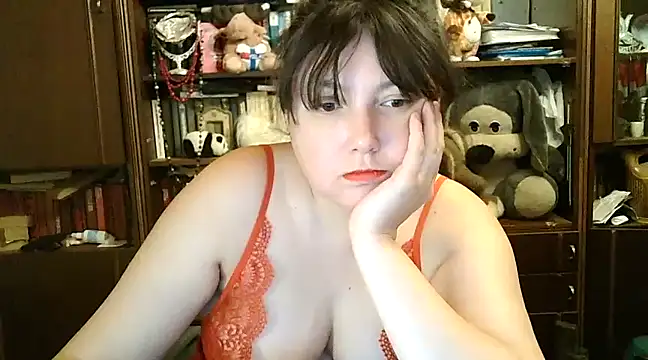 CarrieQPeach online show from 12.12.24