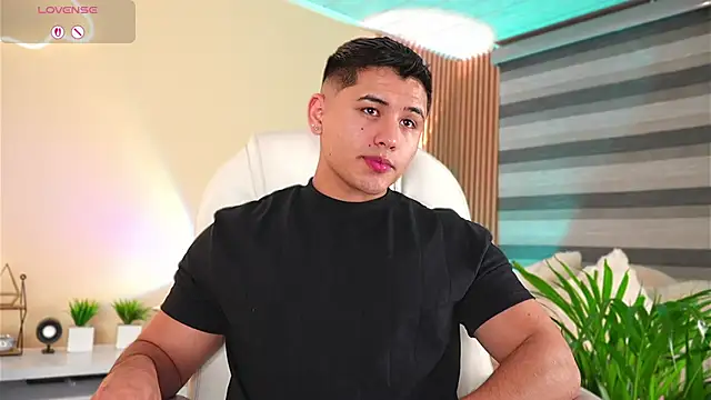 Snapshot of MatiasKorn chatting on 11.09.25 MatiasKorn online show from 11.09.25