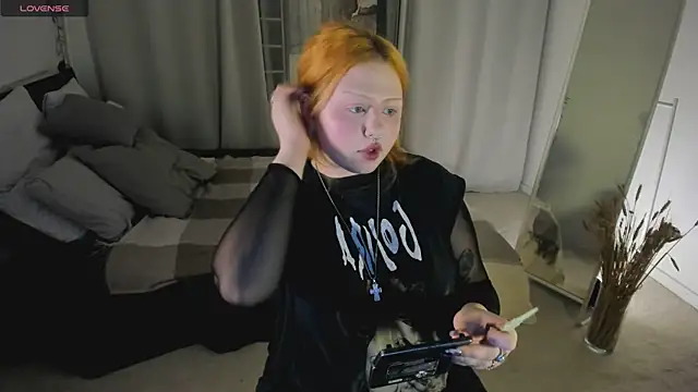 bitchofsun  online show from 10.16.25