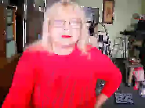 Snapshot of LOLA8888 chatting on 09.30.25 LOLA8888 online show from 09.30.25