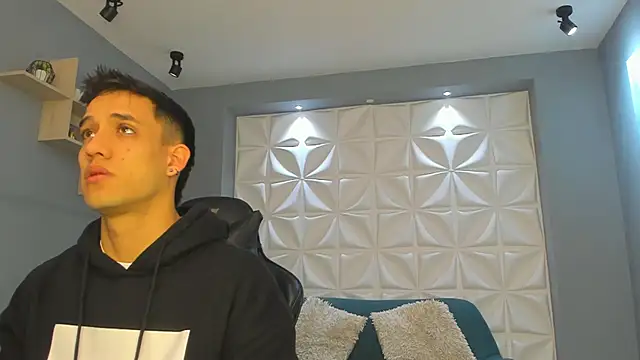 alexgiraldo  online show from 02.10.25