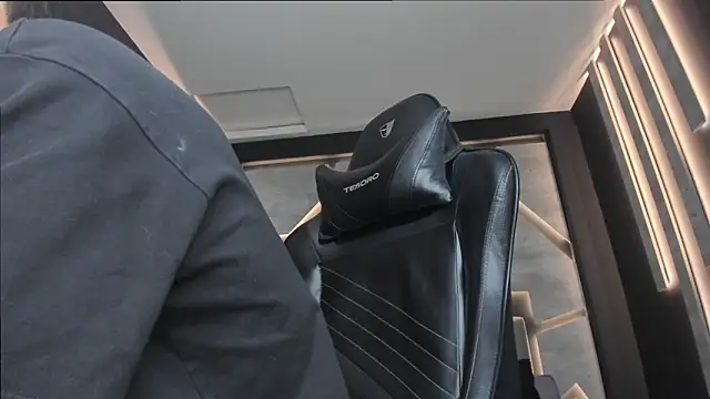 alexgiraldo  online show from 02.27.25