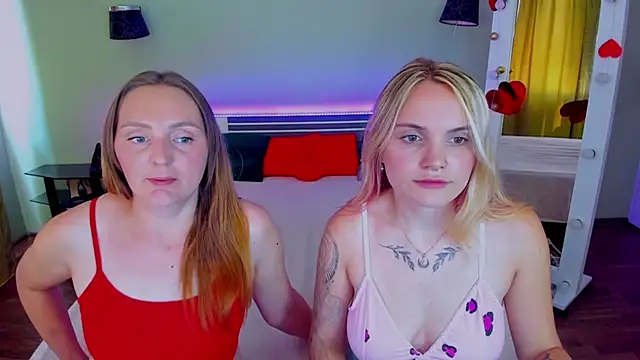 Snapshot of MagicEyess chatting on 07.19.26 MagicEyess online show from 07.19.26